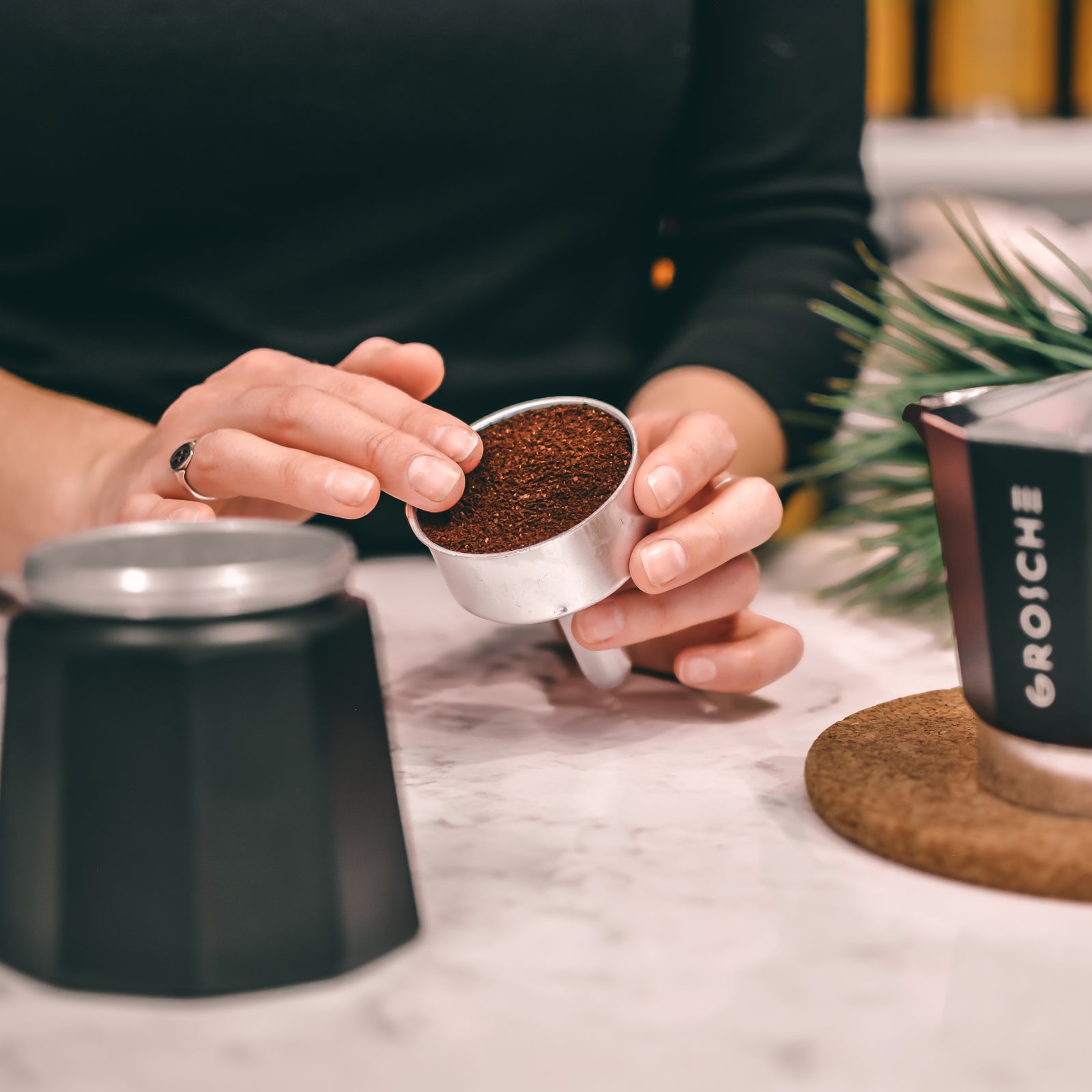 Cafetera Milano de 6 Tazas 275 ml Negra