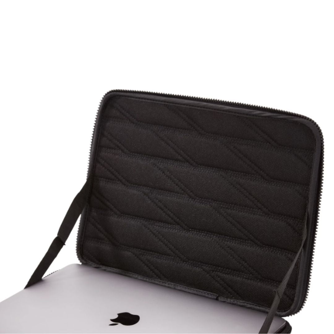 Funda Thule Gauntlet Semi RIgida para MacBook de 14 pulgadas